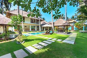 Beautiful Private Pool Villa by the Beach in Candidasa