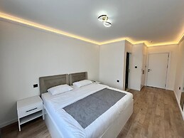 Golden Life Suite