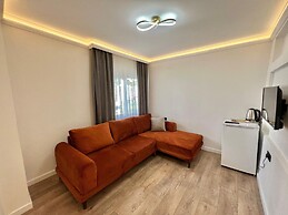 Golden Life Suite