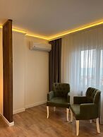 Golden Life Suite