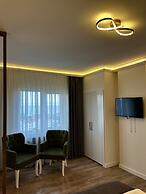 Golden Life Suite