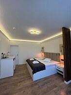 Golden Life Suite