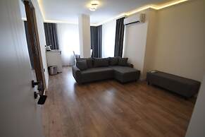 Golden Life Suite