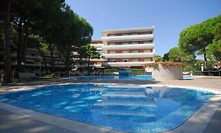 Coastal Flat With Shared Pool
