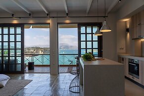 Luxury Seaview Apartment, 1min Walk From Beach!