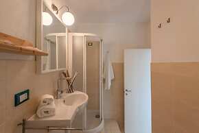Elegant Residence Ea Bianca Studio Sleeps 2
