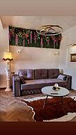 The Royalty Apartment old Town Center