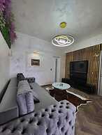 The Royalty Apartment old Town Center