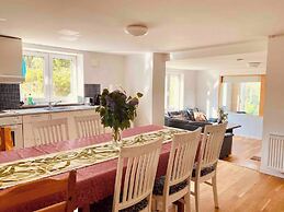 Bjurvik's Villa - Flat 1 - Business Customers Only