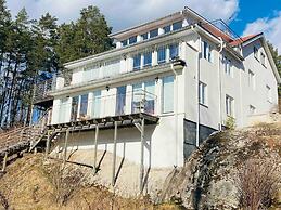 Bjurvik's Villa - Flat 1 - Business Customers Only