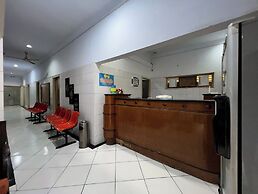 OYO 92675 Hotel Rosna