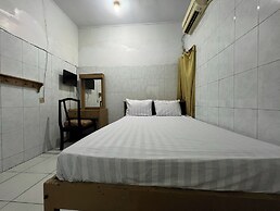 OYO 92675 Hotel Rosna