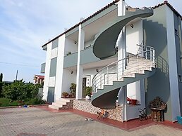 Studio Apartment Hamallaj Beach
