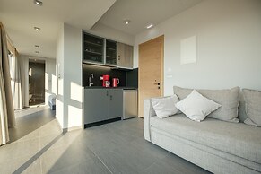 Sky-High Central Penthouse - 01
