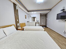 Red Castle Pension