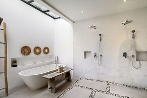 Villa Nabi by Alfred in Bali