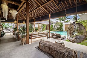 Villa Nabi by Alfred in Bali
