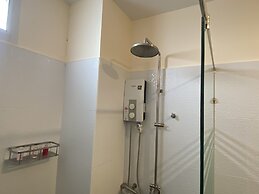 RoomQuest Chonburi Laem Chabang