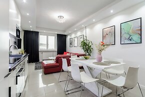 Lumina spacious apart with 3 bedrooms