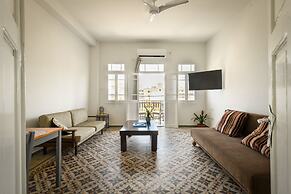 Vintage Charm 1BR Apt w Balcony & View
