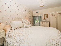 Storrs Lodge