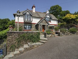 Storrs Lodge