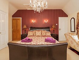 Storrs Lodge