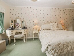 Storrs Lodge