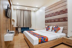 Fabhotel Om Palace