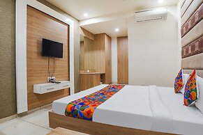 Fabhotel Om Palace