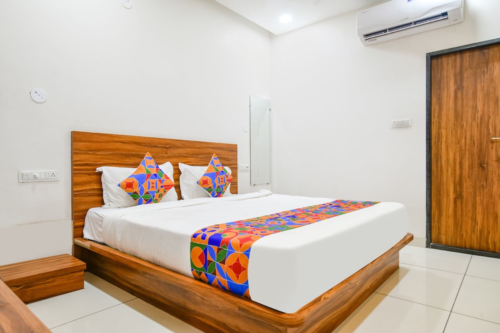 FabHotel Adiyogi Aura