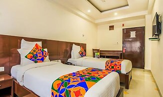 FabHotel Tipsyy Inn Suites