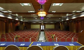 Fabhotel Prime Chennai Deluxe