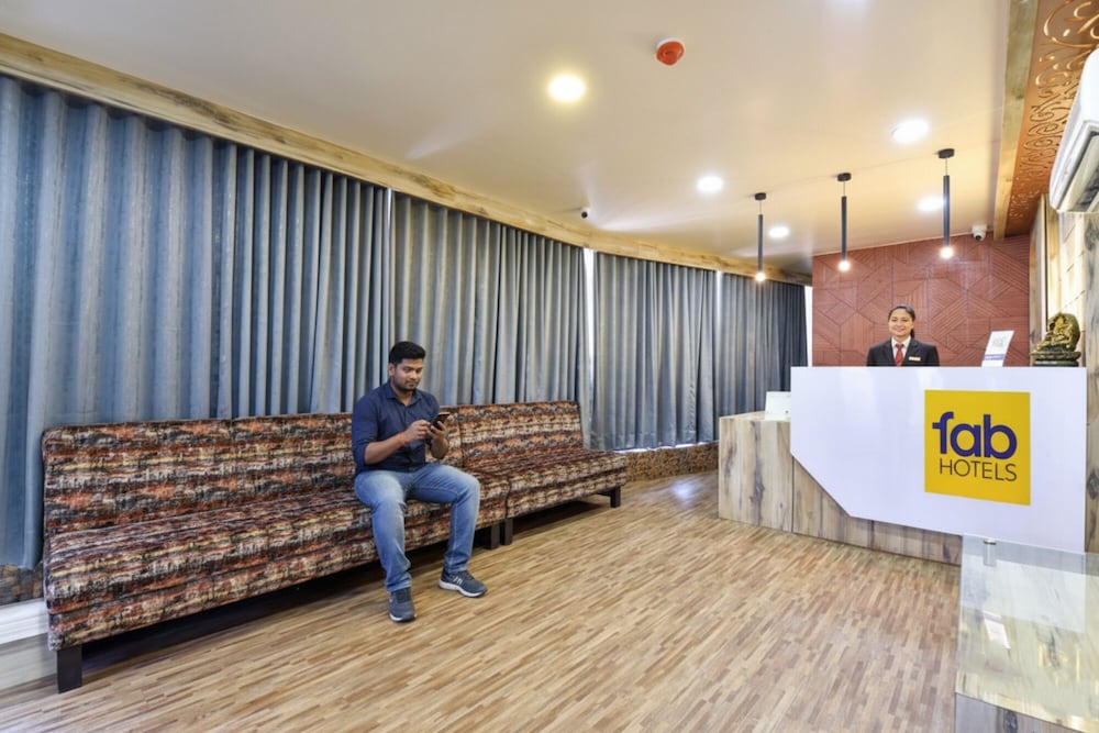 Fabhotel Max Inn