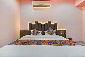 Fabhotel Max Inn