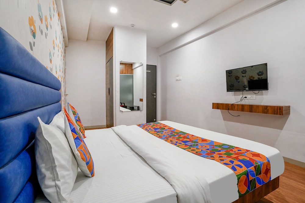 Fabhotel The Valentine
