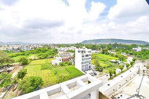 Fabhotel Diamond I