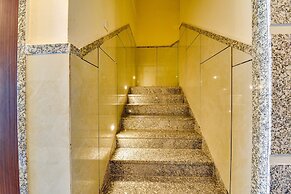Fabhotel Diamond I