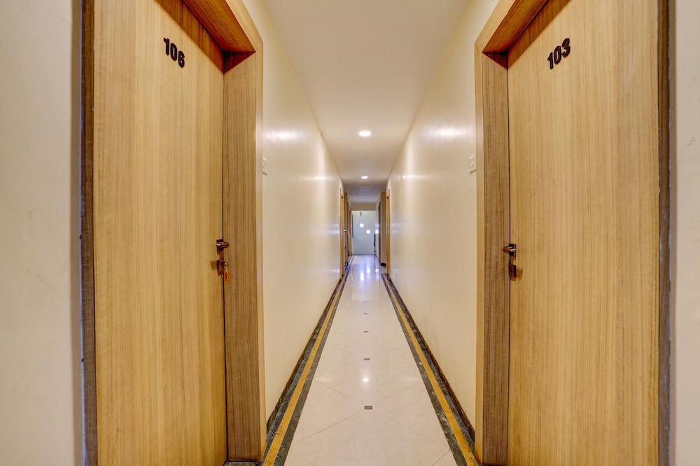 Fabhotel Heritage Palace
