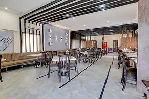 Fabhotel Heritage Palace