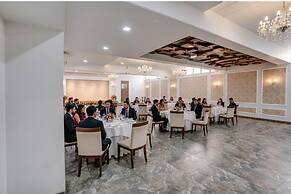 Fabhotel Heritage Palace