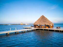Villa Castello- Water Views Resort Amenities