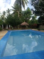 Laguna Palace Michamvi Kae
