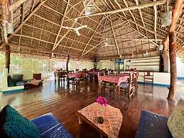 Laguna Palace Michamvi Kae