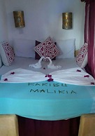 Laguna Palace Michamvi Kae