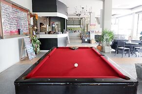 Leisure Hostel