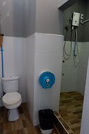 Leisure Hostel