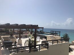 Aldea Thai penthouse 307 ocean view