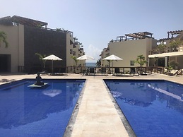 Aldea Thai penthouse 307 ocean view