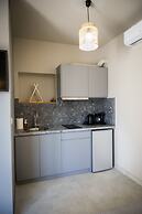 Theros Suites